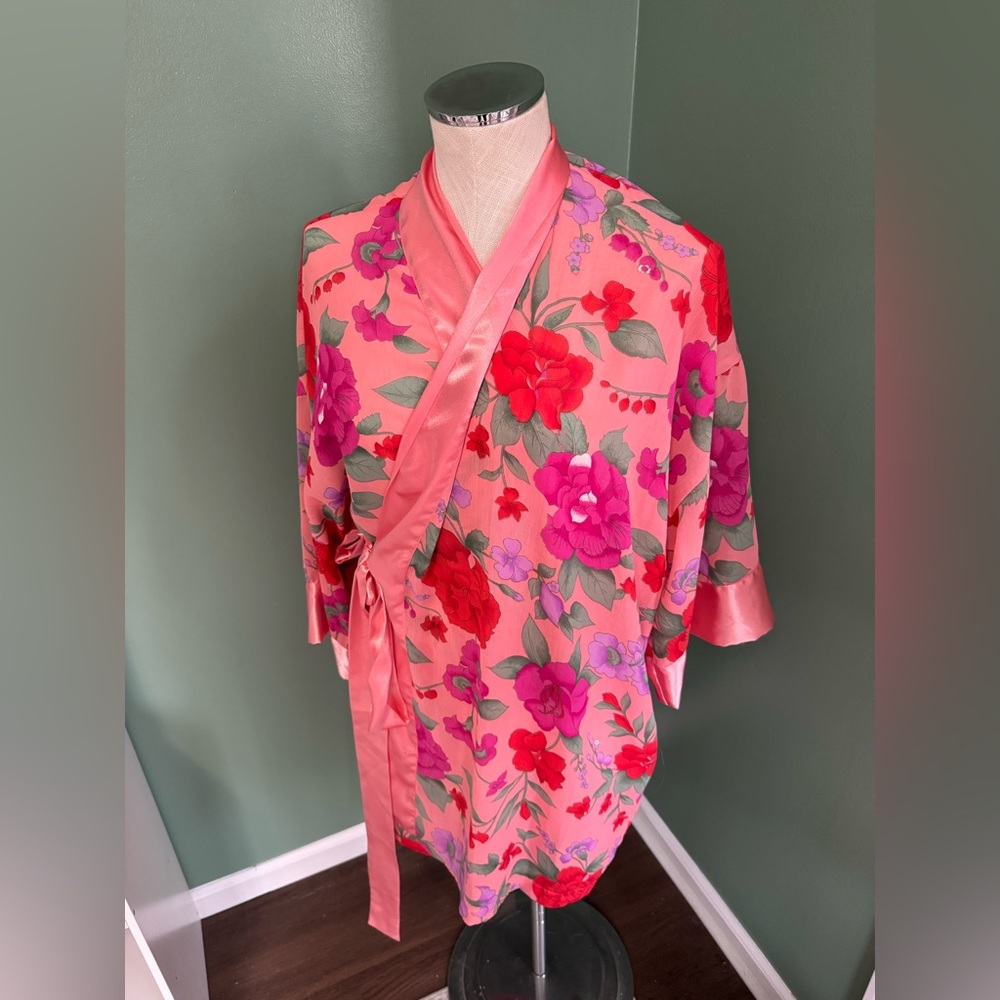 Vintage Victoria’s Secret robe